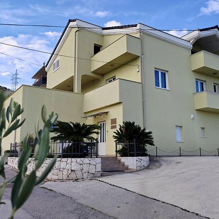 Apartman Memories โตรกีร์ ภายนอก รูปภาพ