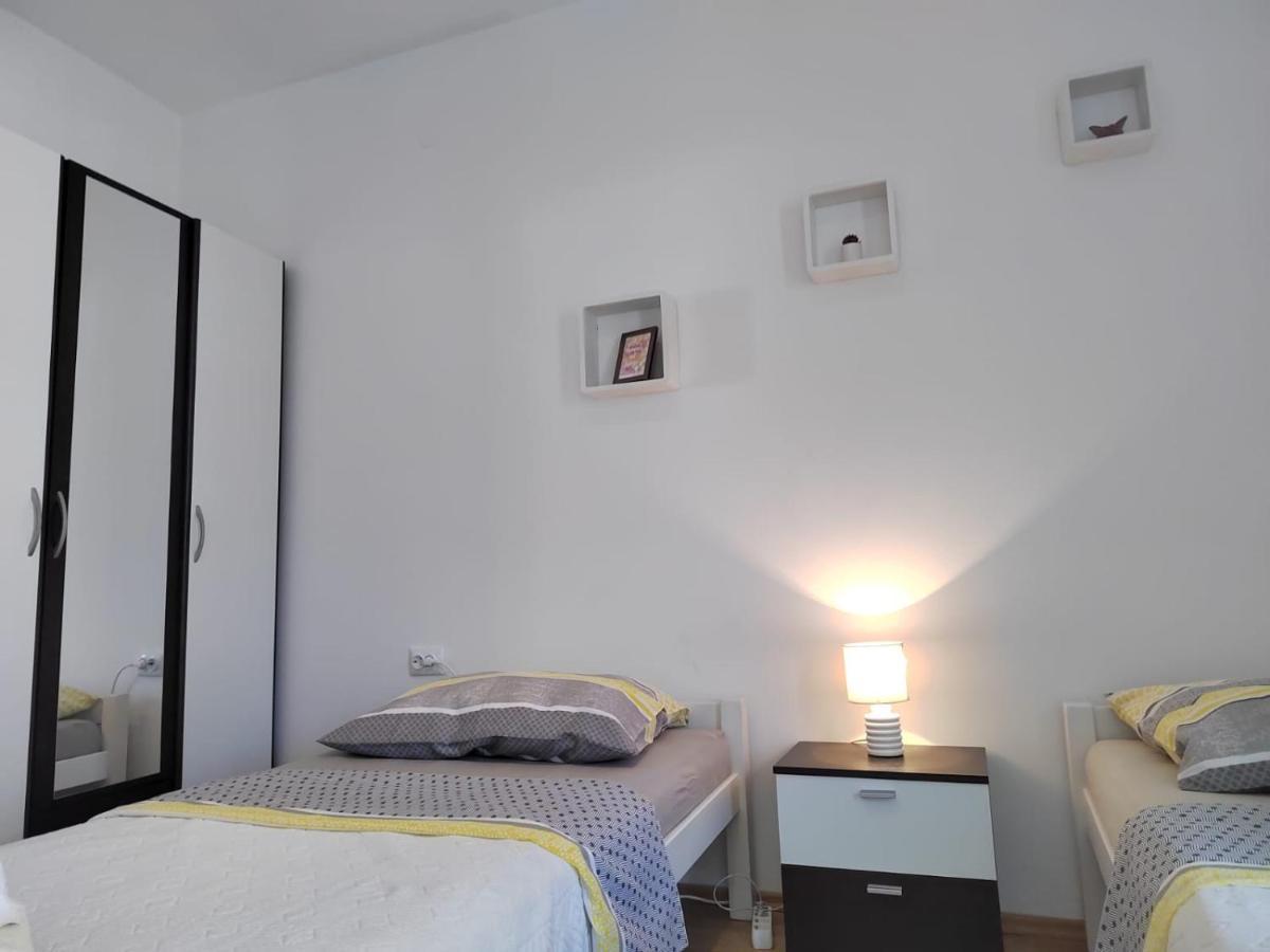 Apartman Memories โตรกีร์ ภายนอก รูปภาพ