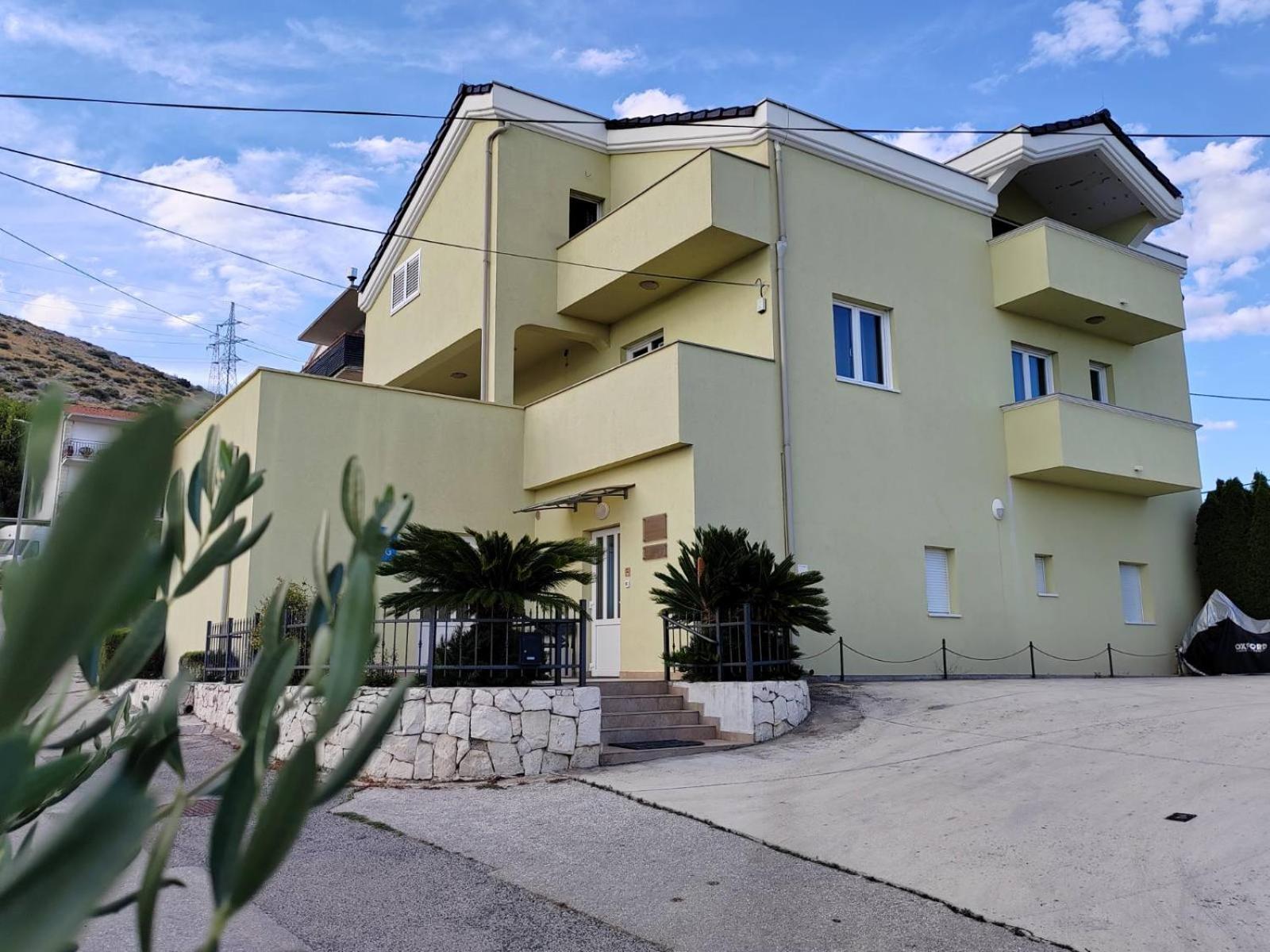Apartman Memories โตรกีร์ ภายนอก รูปภาพ